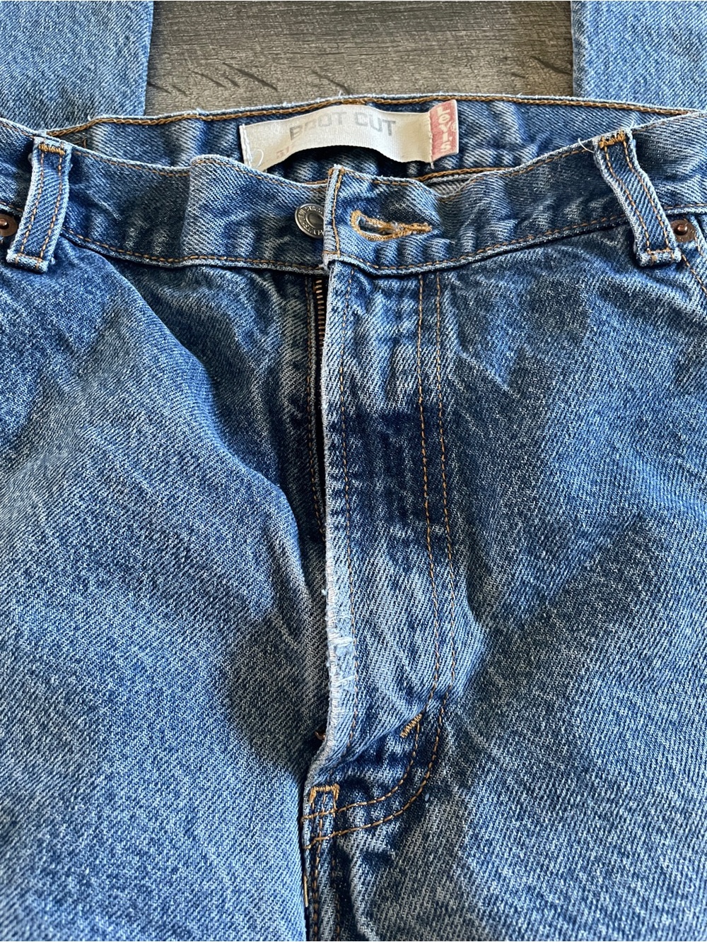 Levi's 517 Blue Straight Leg Jeans with Distressed Hem 👖